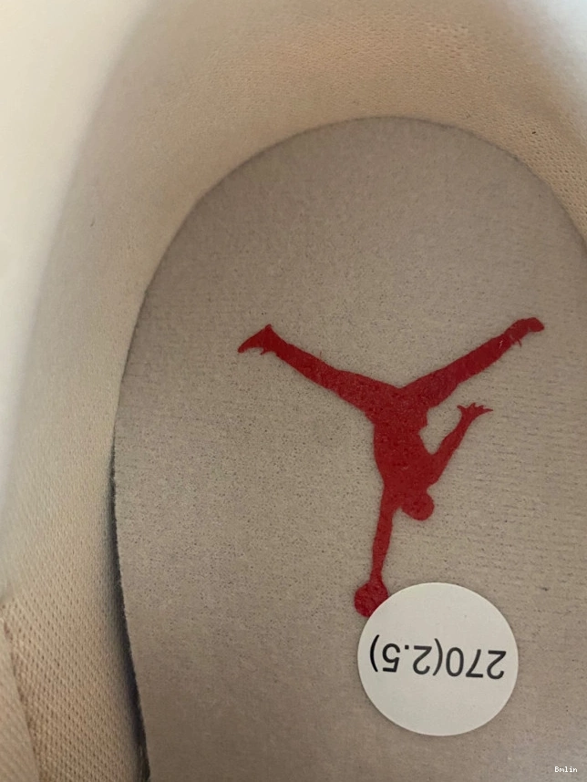 Bmlin Day Valentines (W) Jordan Air HJ0178-600 3 0805